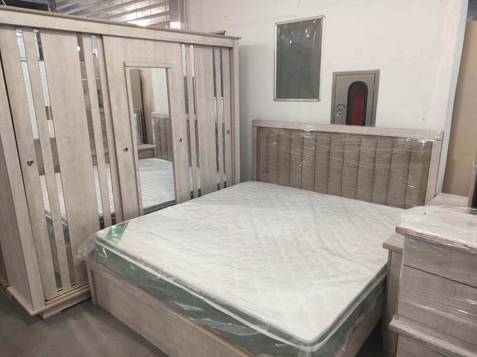 6ac8457a-dae5-4a77-8d2c-c3db6537a665غرف نوم شروق.jpg